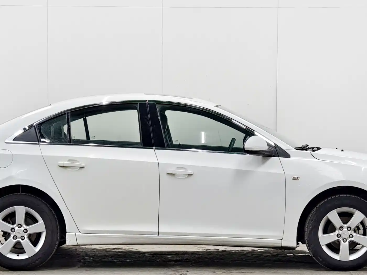 Фото 8 - Chevrolet Cruze