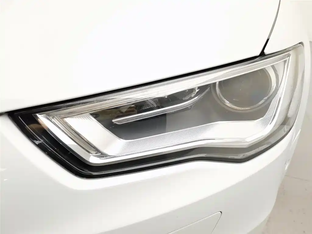 Audi A3 2016 Sportback 35 TFSI Style фото 7