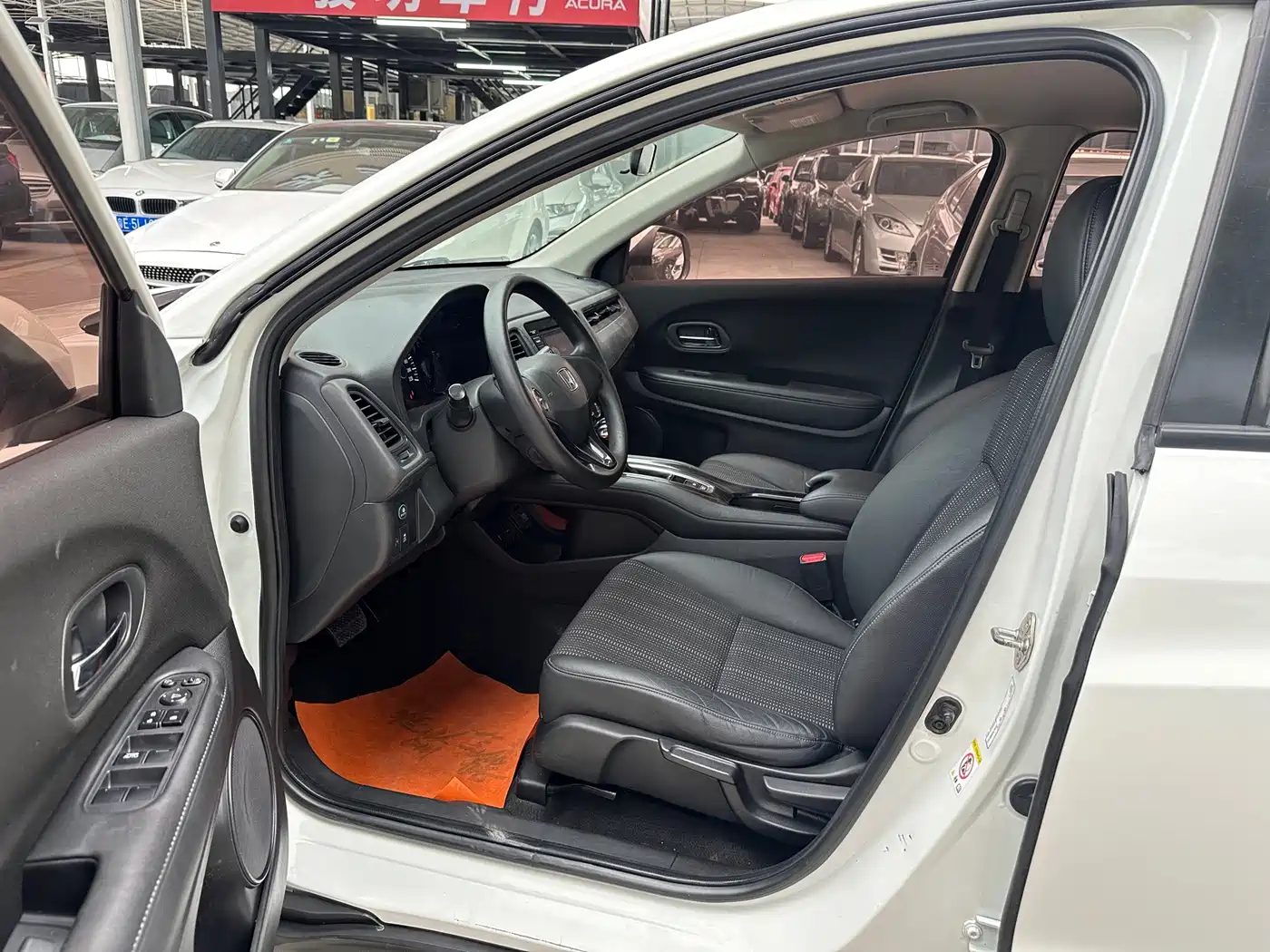 Honda Vezel 2015 2015 1.8L CVT FWD Elite