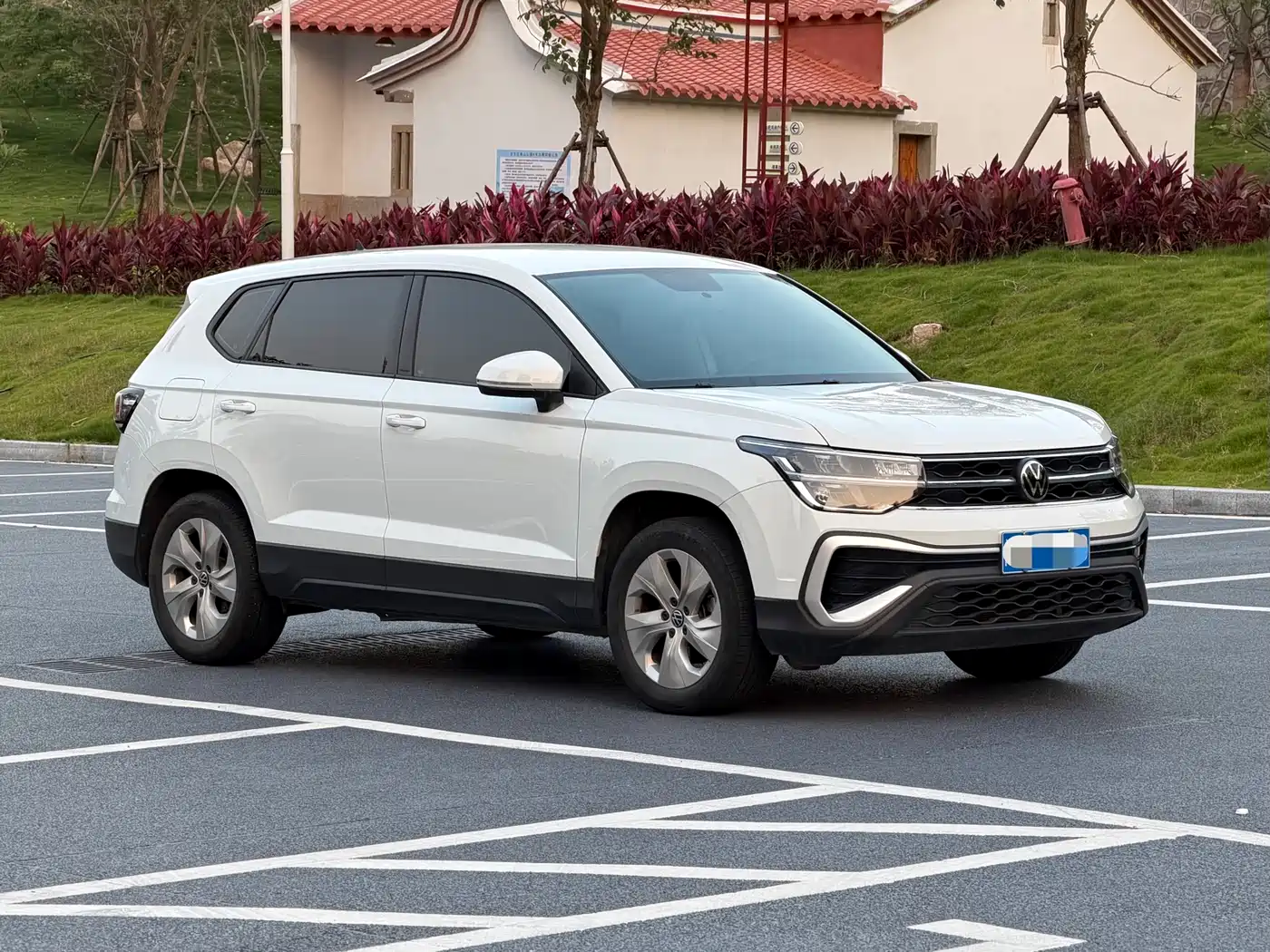Volkswagen Tharu 2024 300TSI 2WD New Moon Edition фото 3