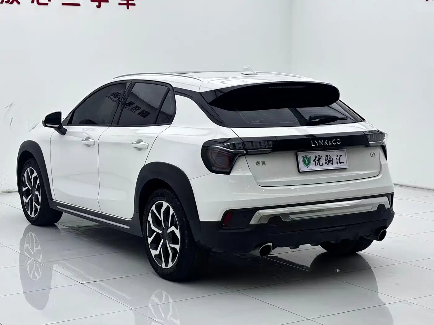 Lynk & Co 02 2019 1.5T DCT 2WD Power Edition China VI фото 6