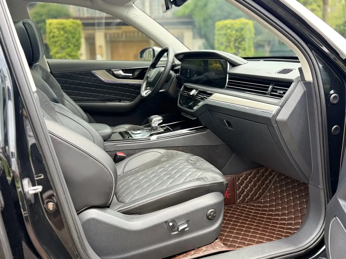 Hongqi HS5 2019 2.0T Smart Connect Enjoy Edition фото 14