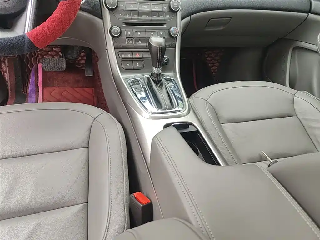 Chevrolet Malibu 2014 2.0L Automatic Luxury фото 14