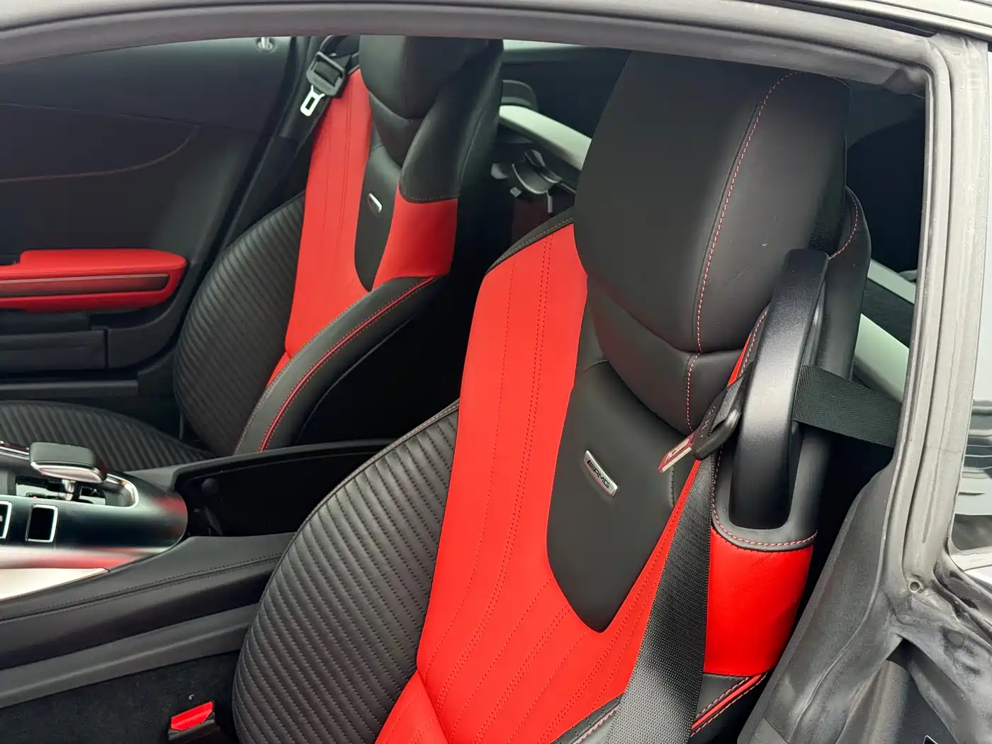 MERCEDES-BENZ AMG GT