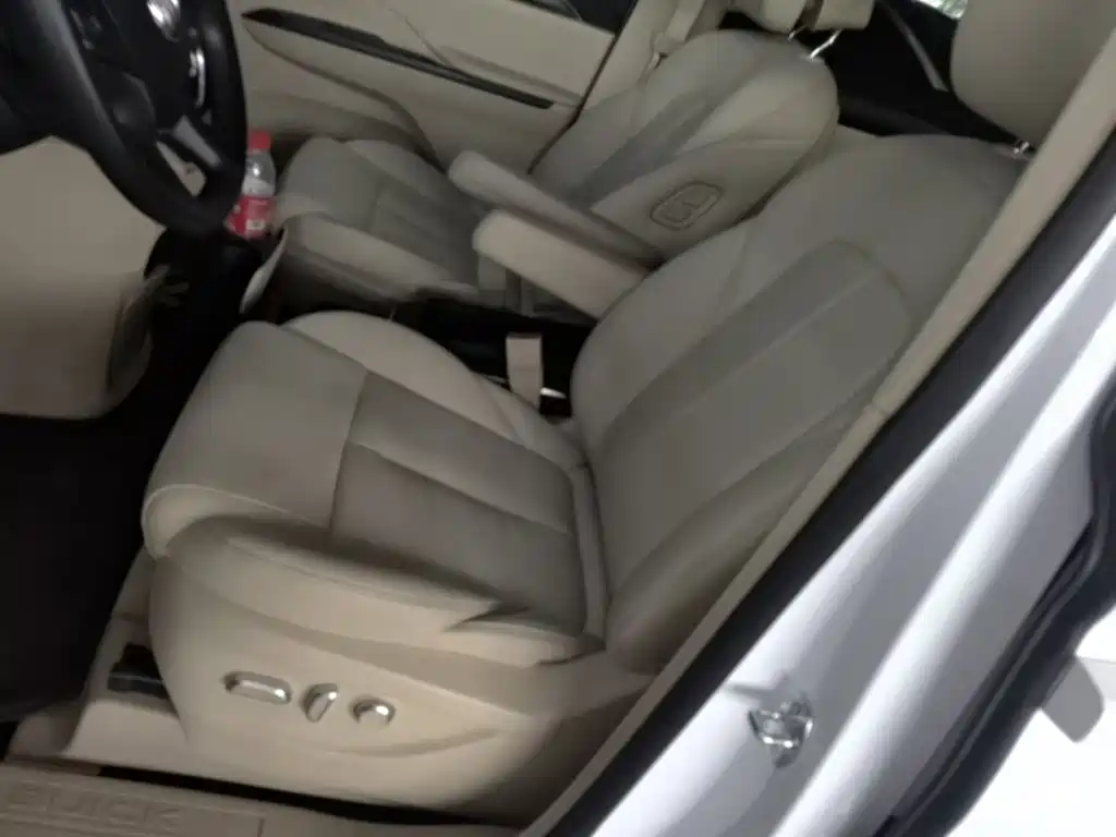 Фото 15 - Buick GL8