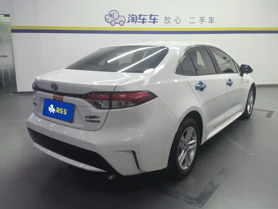 Toyota Levin 2022 Dual Engine 1.8H E-CVT Luxury Edition фото 3