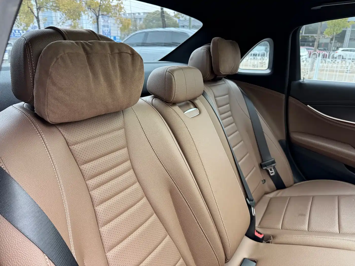 Mercedes-Benz E-Class New Energy 2023 E 350 e L Plug-in Hybrid Sport Sedan фото 25
