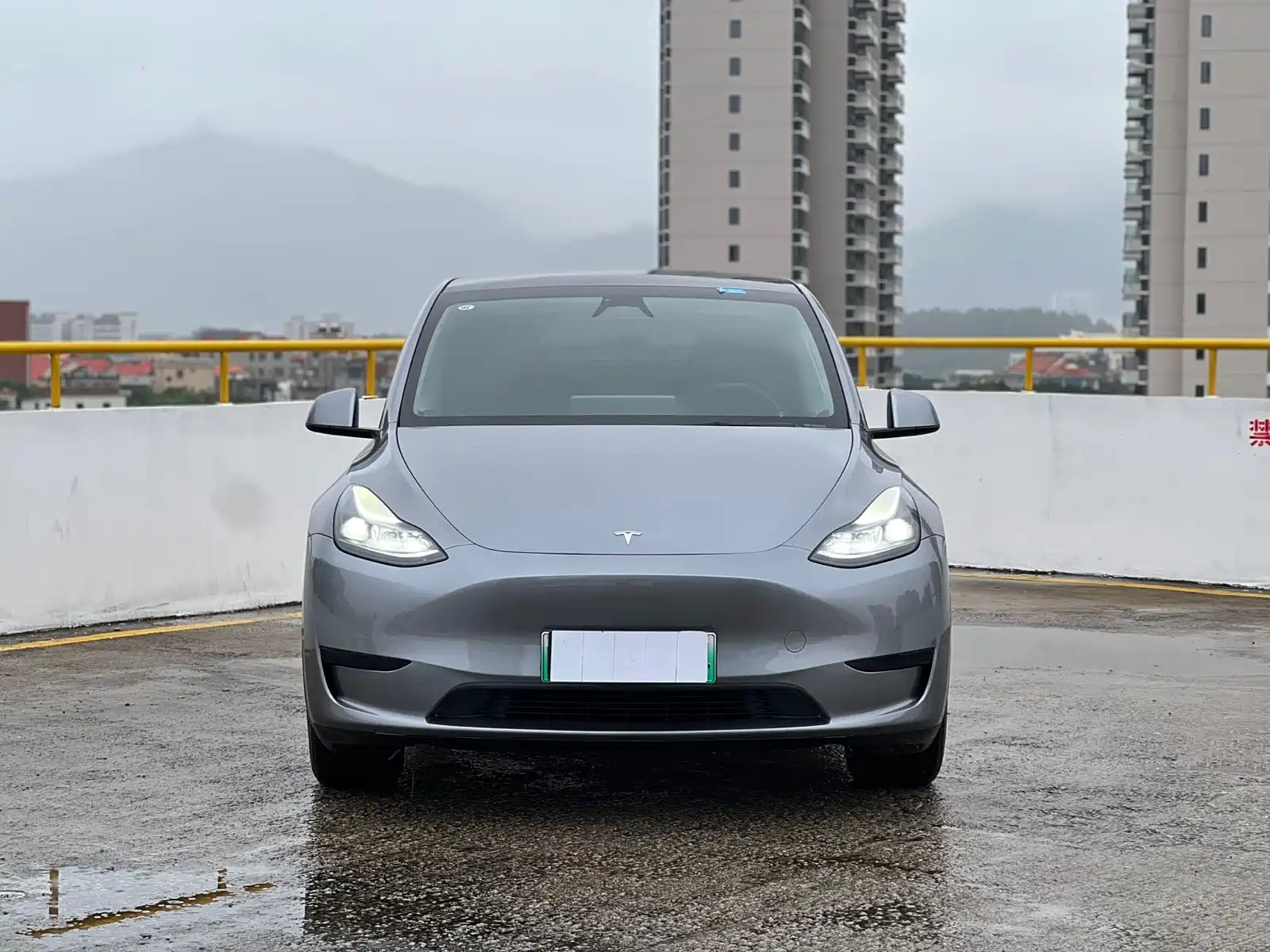 Фото 2 - Tesla Model Y