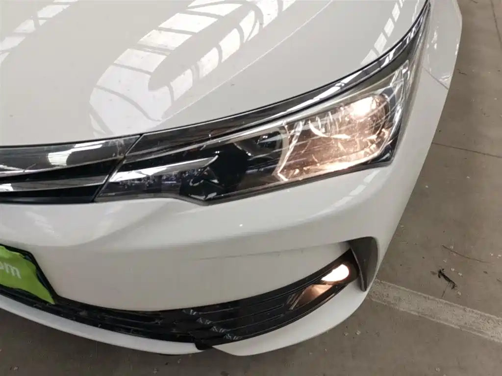 Toyota Corolla 2017 Facelift 1.2T S-CVT GL-i фото 24