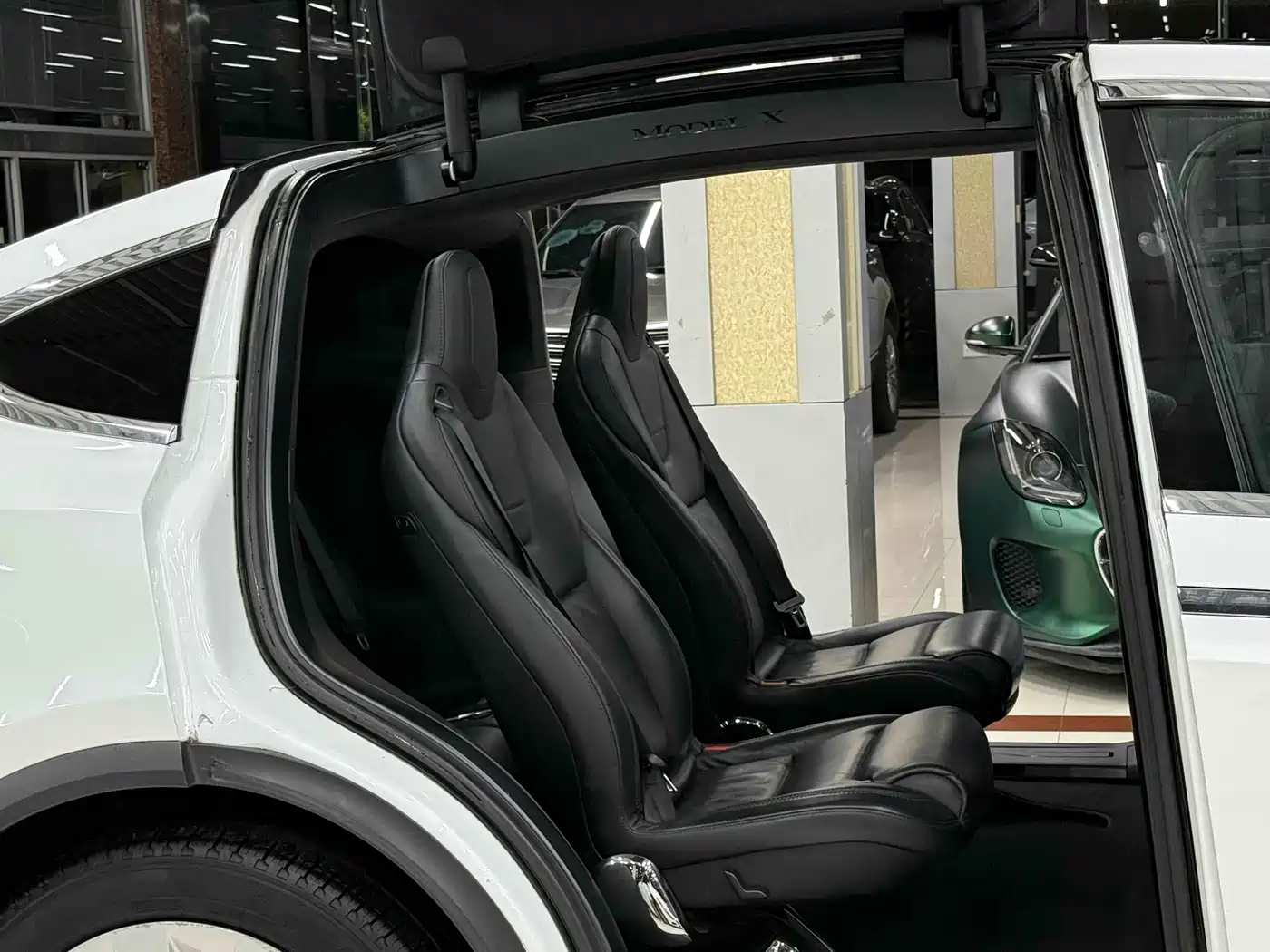 TESLA MODEL X