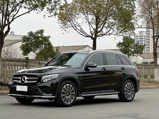 MERCEDES-BENZ GLC
