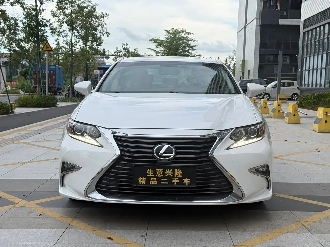 Lexus ES 2015 200 Elite Edition фото 2