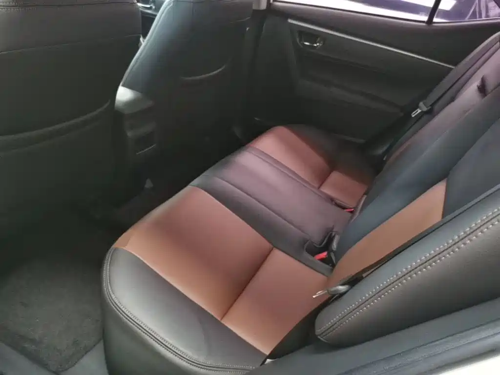 Toyota Corolla 2017 Facelift 1.2T S-CVT GL-i фото 17