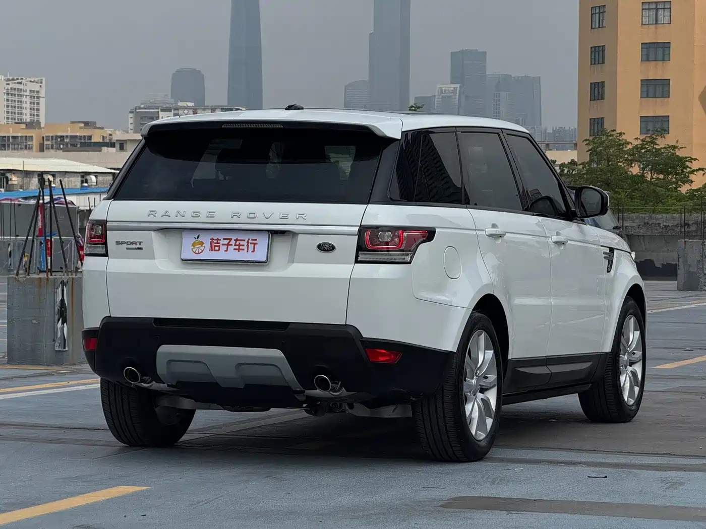 Land Rover Range Rover Sport 2017 3.0 SC V6 SE фото 8