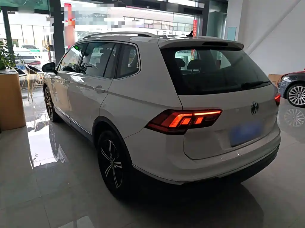 Volkswagen Tiguan L 2019 330TSI Automatic 2WD Panorama Comfort Edition China VI фото 23
