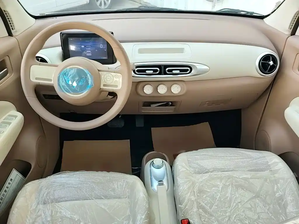 Wuling Motors Hongguang MINIEV 2026 2025 4-Door Advanced