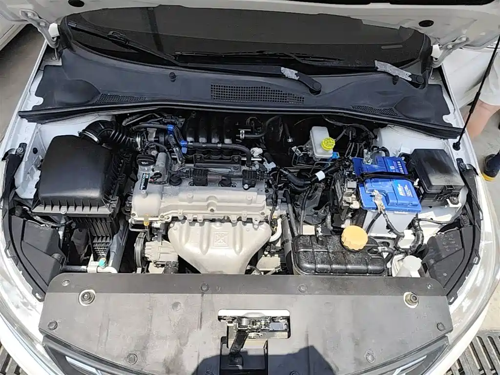 Baojun 310 2017 2016 1.2L Manual Luxury Type