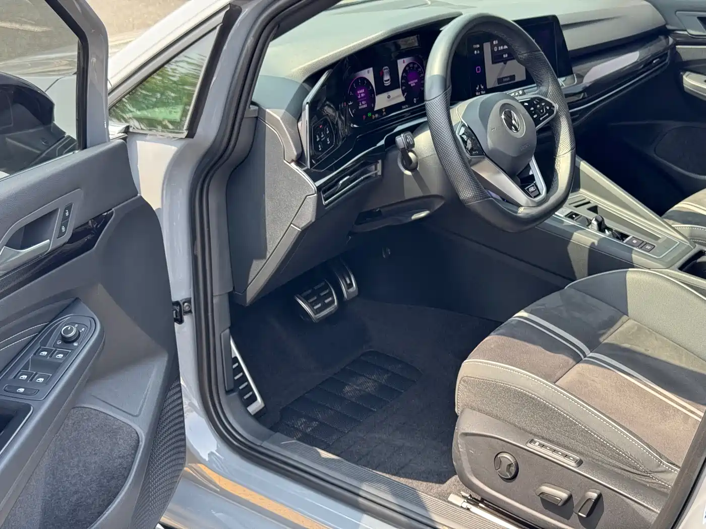 Volkswagen Golf 2023 Facelift 280TSI DSG R-Line Lite фото 9
