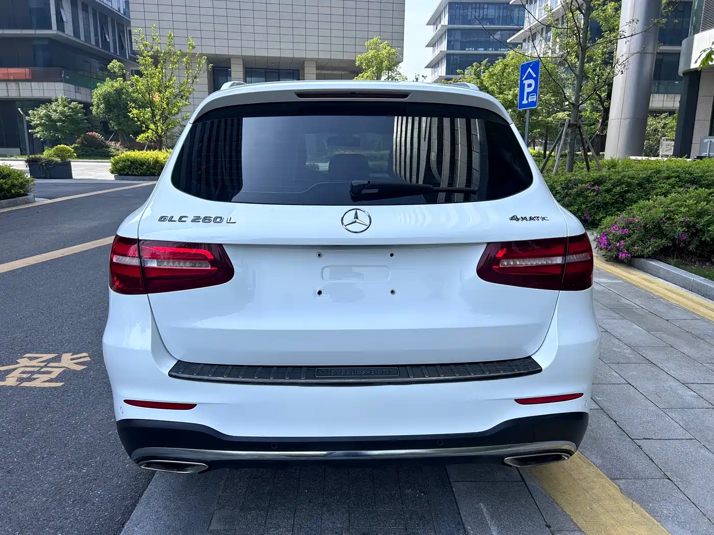 Mercedes-Benz GLC 2019 GLC 260 4MATIC Dynamic фото 4