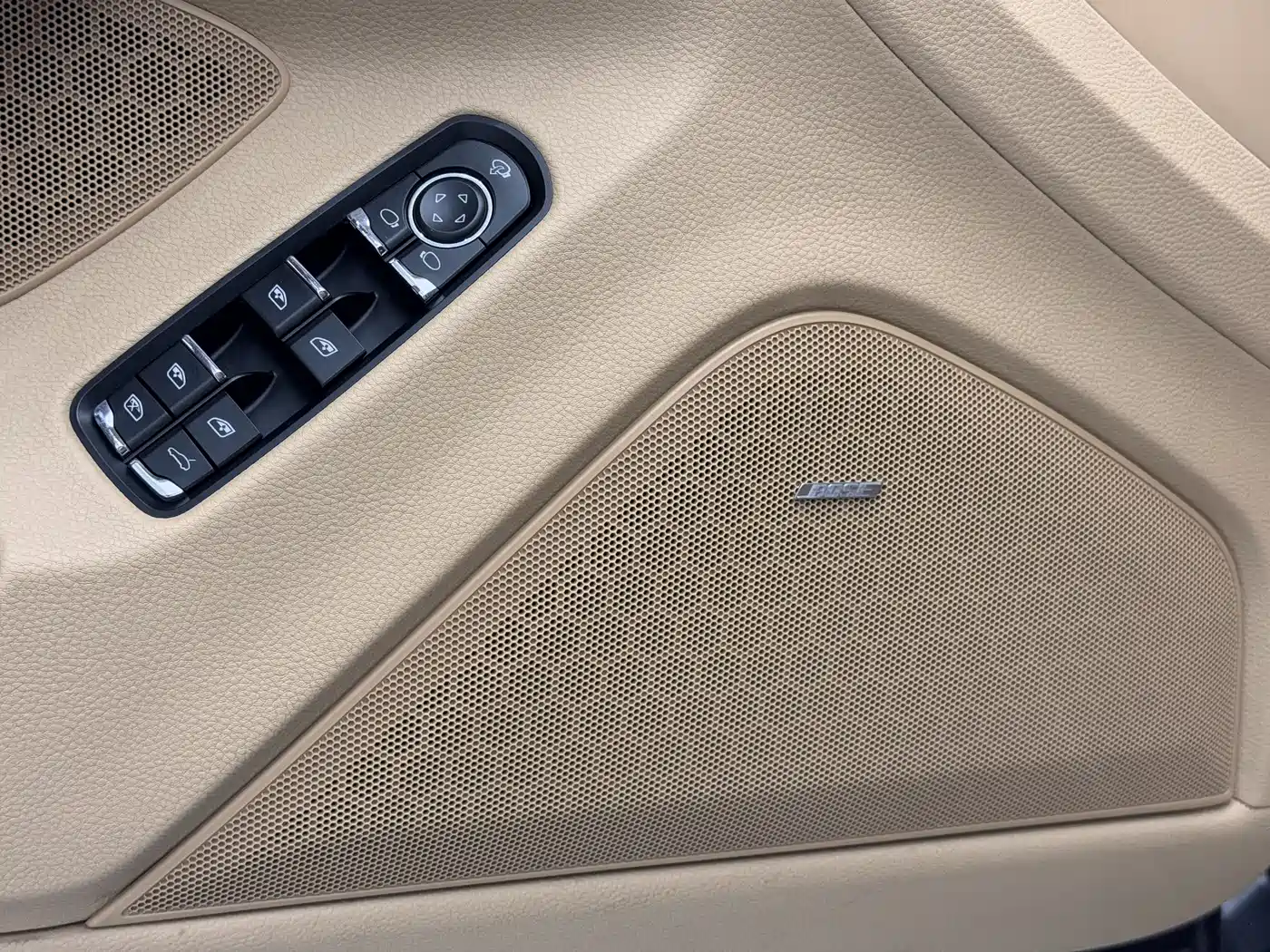 Porsche Panamera 2014 Panamera 3.0T фото 16