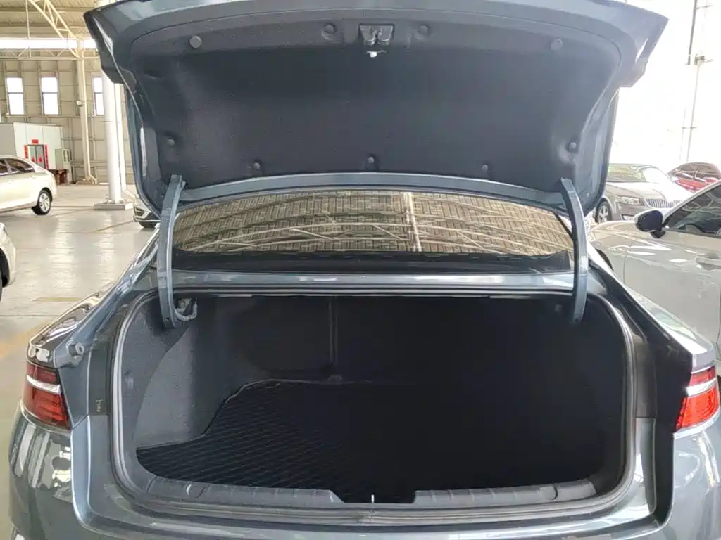 Фото 19 - Geely Preface