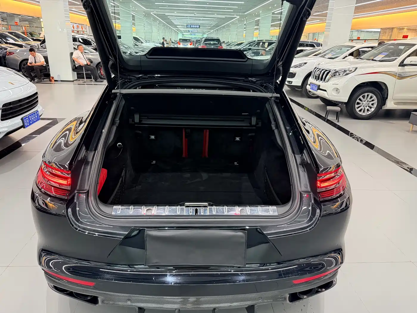 Porsche Panamera 2017 Panamera Executive Long Wheelbase 3.0T фото 12
