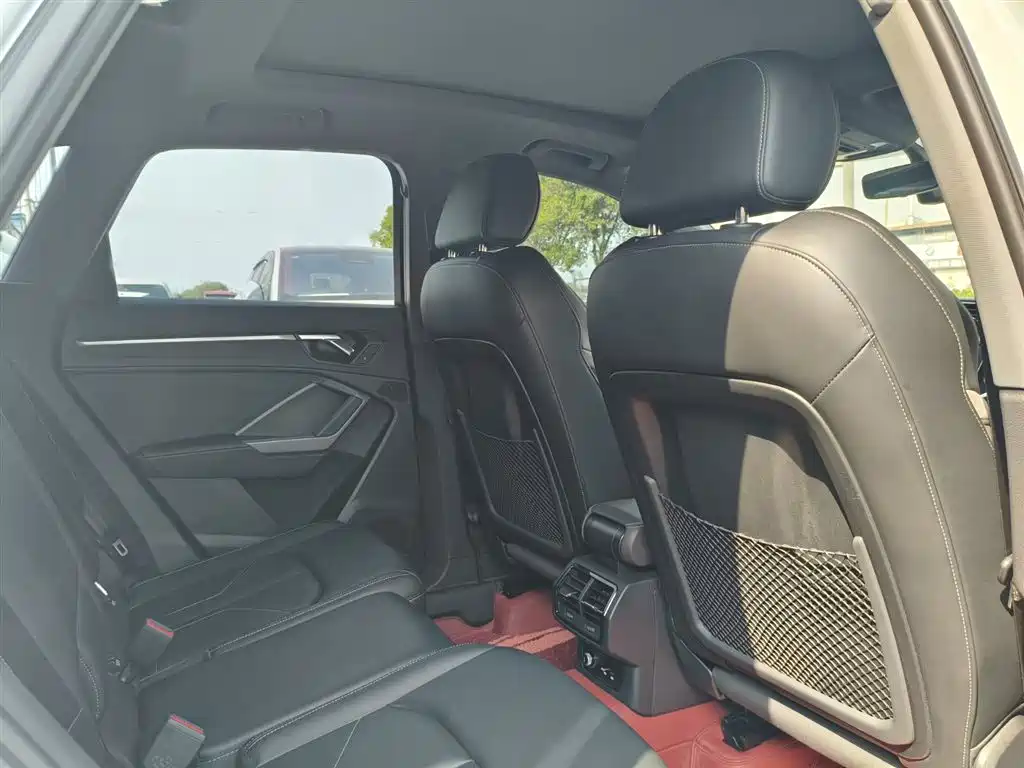 Audi Q3 2024 35 TFSI Fashion Sport фото 15