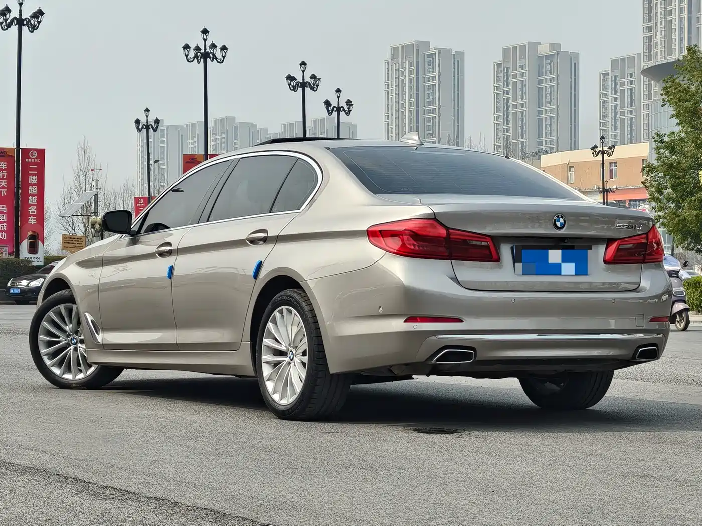 BMW 5 Series 2019 530Li Premium Luxury Package фото 8