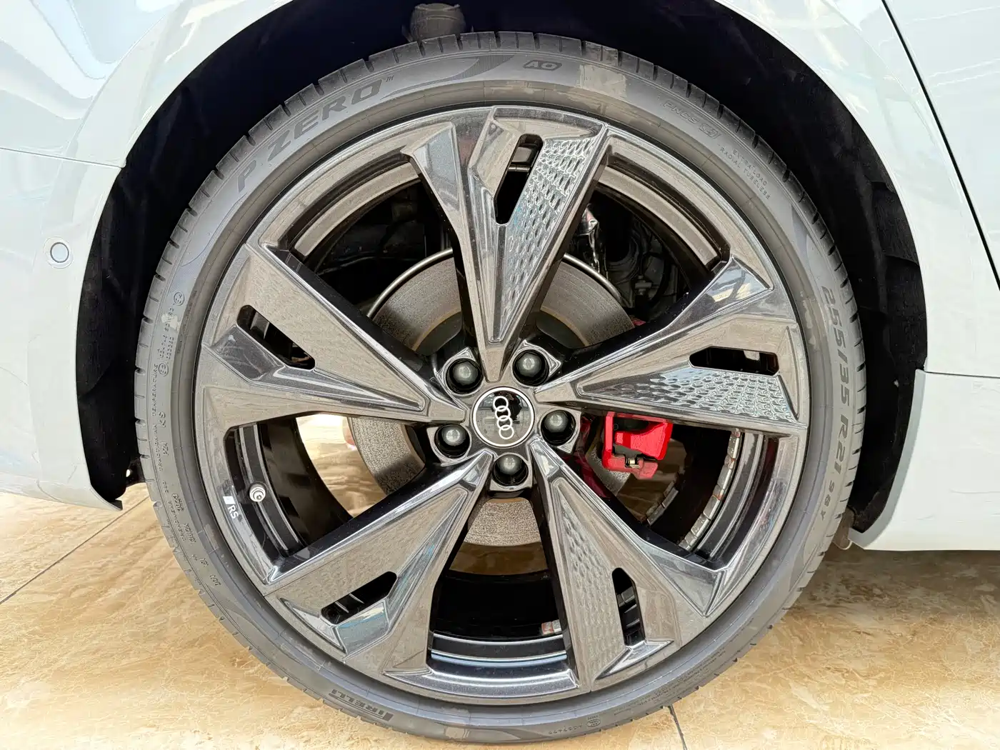 Audi A7L 2024 55 TFSI quattro RS Package Racing Edition фото 16