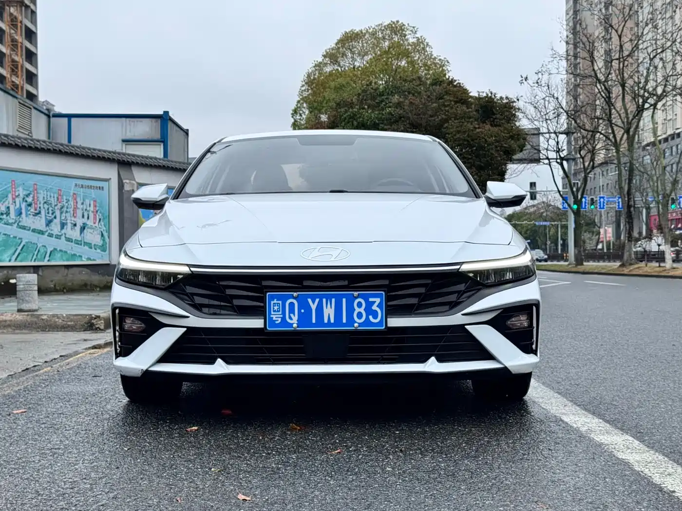 Hyundai Elantra 2023 1.5L CVT GLX Elite Edition фото 3