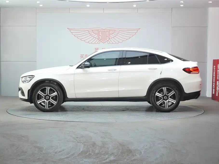 Mercedes-Benz GLC Coupe 2022 Facelift GLC 260 4MATIC Coupe SUV фото 2