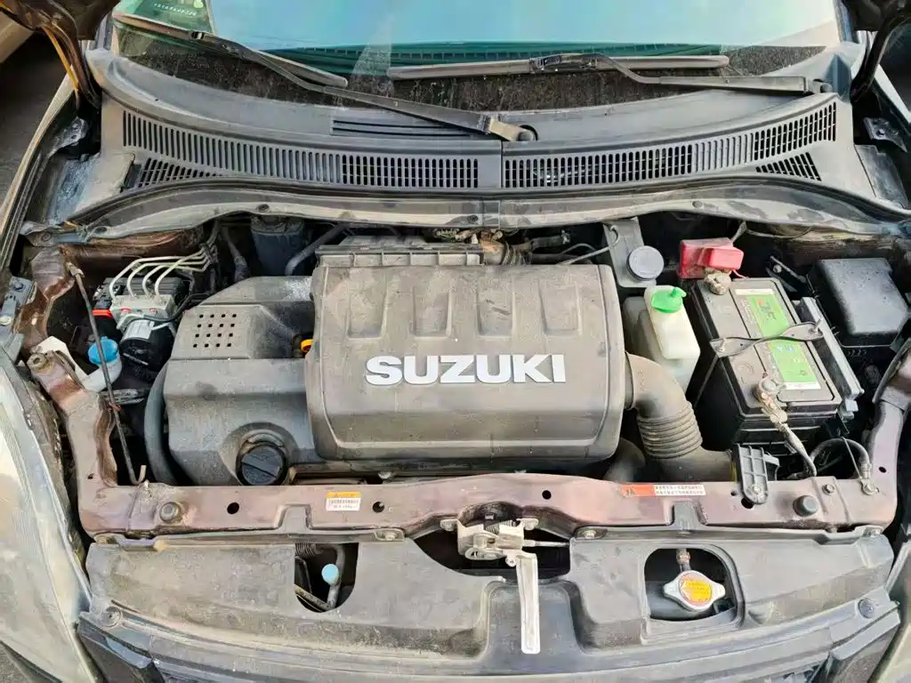 Photo 3 - Suzuki Swift
