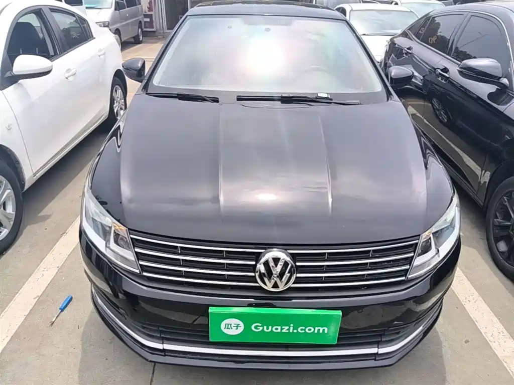 Volkswagen Lavida 2017 1.6L Automatic Comfort Edition фото 3