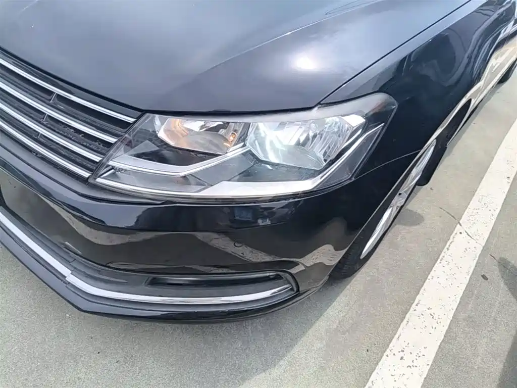 Volkswagen Lavida 2017 1.6L Automatic Comfort Edition фото 24