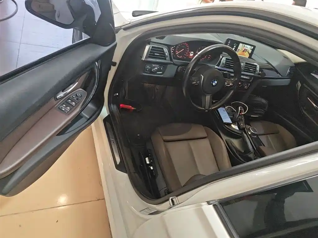 BMW 3 Series 2018 320Li Leading M Sport Package фото 16