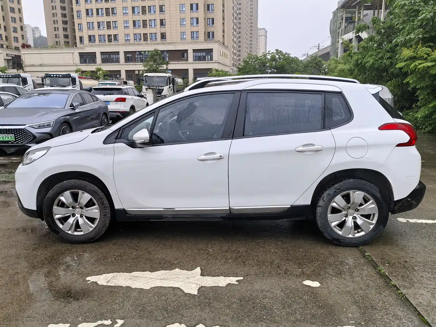 Peugeot 2008 2014 1.6L Manual Fashion Edition фото 2