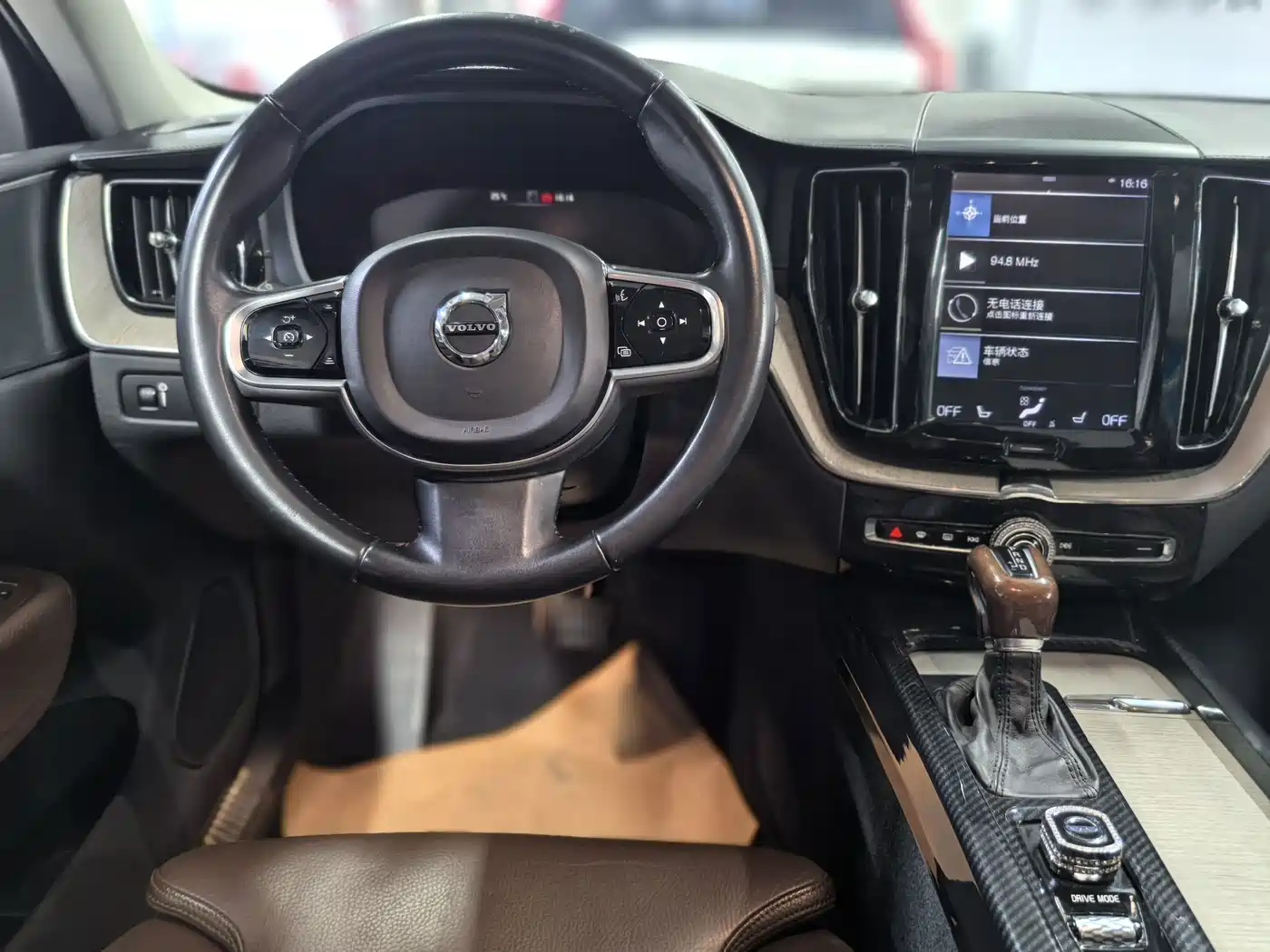Фото 6 - Volvo XC60