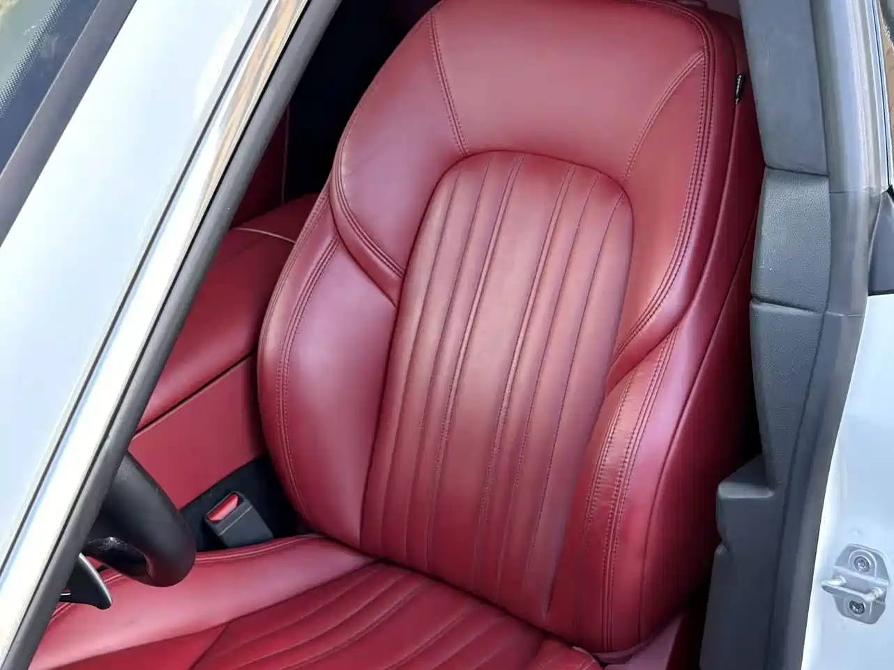 Photo 7 - Maserati Levante