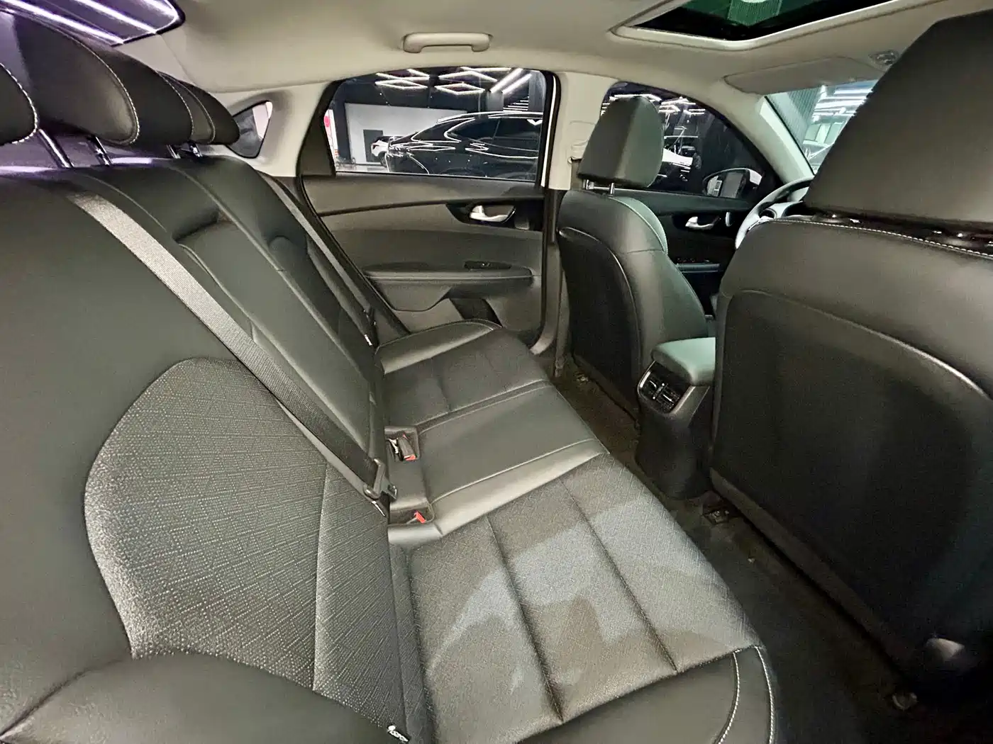 Kia K3 2021 Facelift 1.5L CVT Fashion Edition фото 31