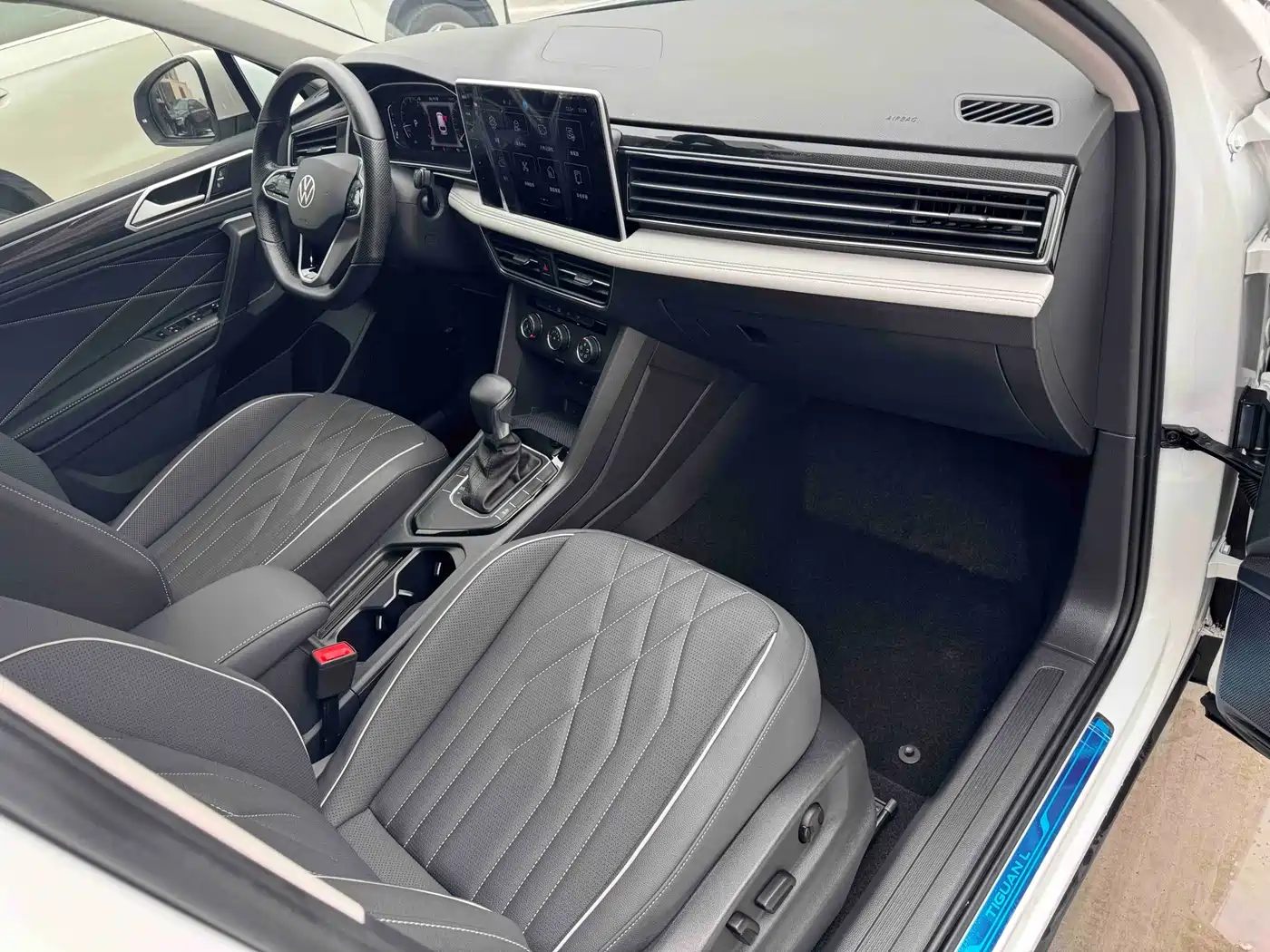 Volkswagen Tiguan L 2023 280TSI 2WD Trend Limited Edition фото 15