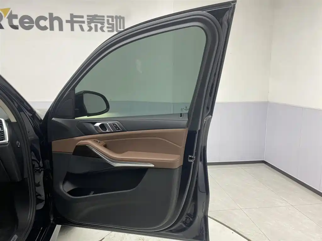 BMW X5 (Import) 2019 xDrive40i M Sport Package фото 25