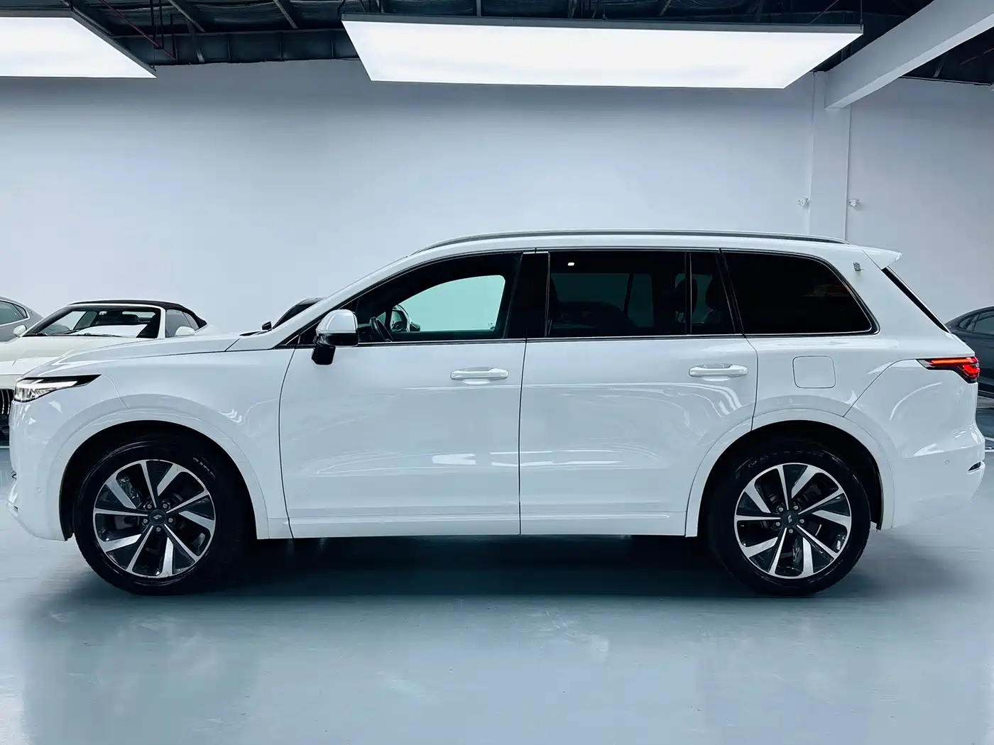 Li Auto Li ONE 2023 2021 Extended Range 6-Seater