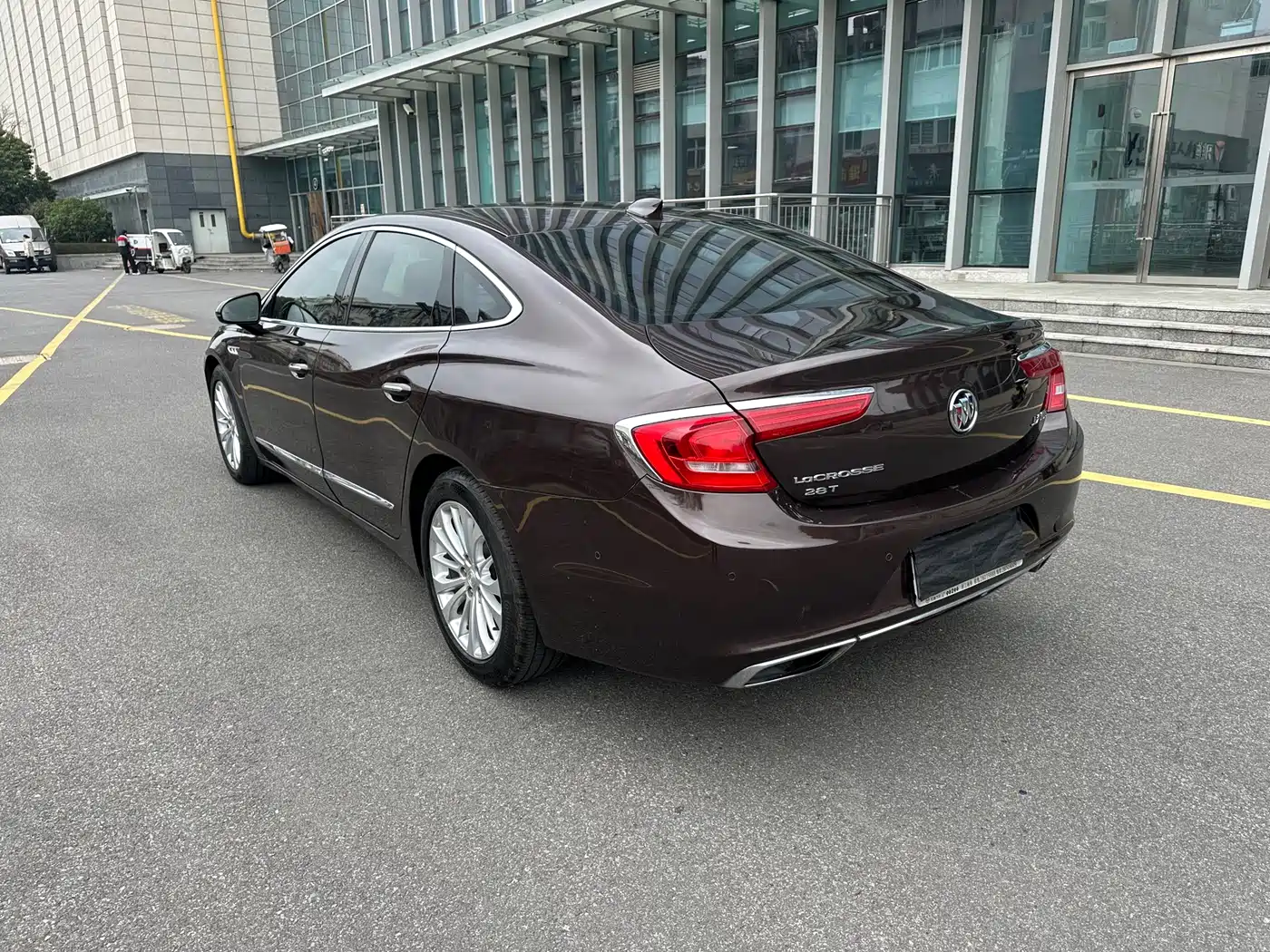 Buick LaCrosse 2018 Model 28T Elite Edition фото 5