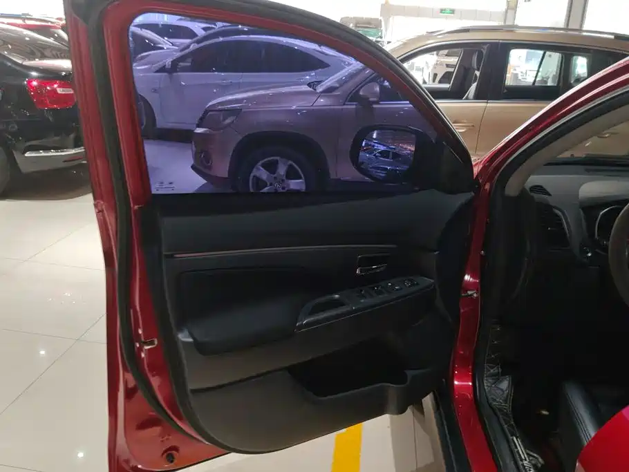 Mitsubishi ASX 2015 2015 2.0L CVT 2WD Elite Edition