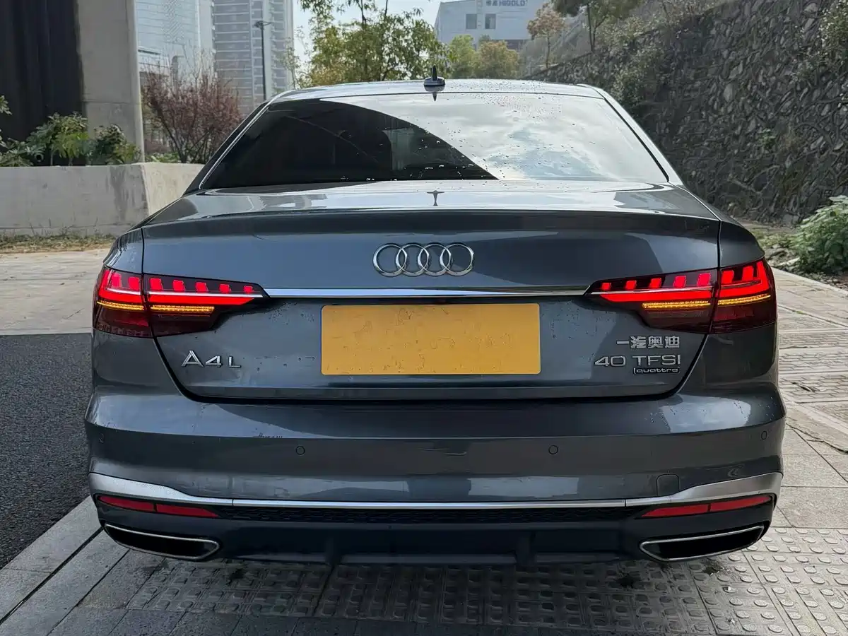 AUDI A4L