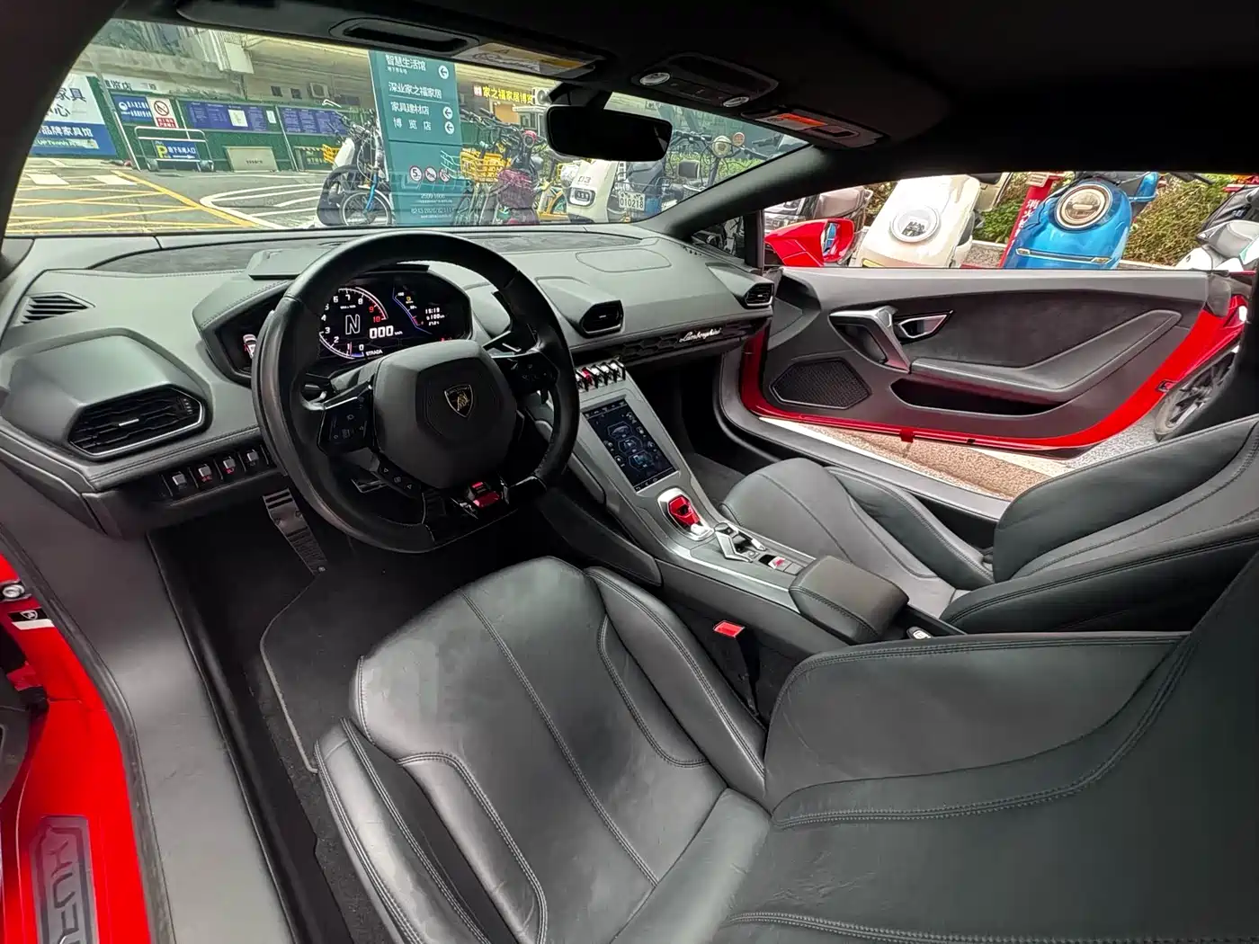 LAMBORGHINI HURACÁN