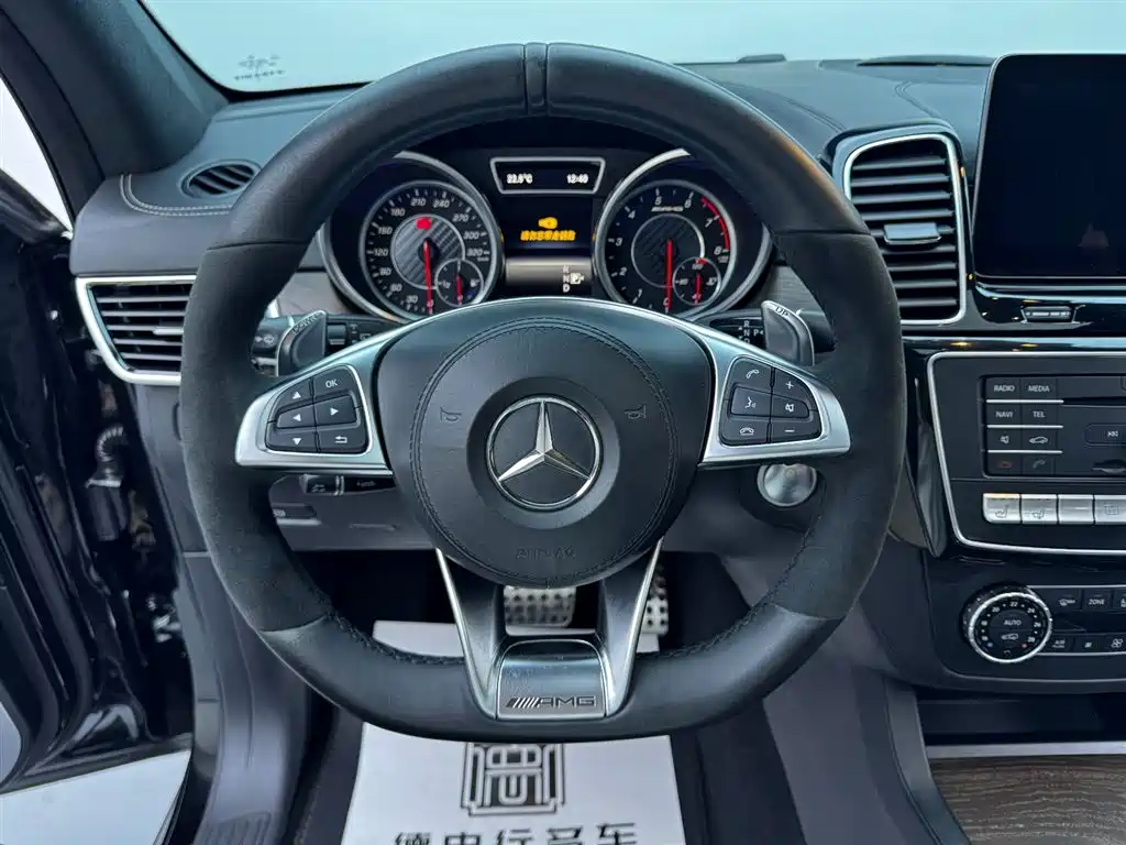 Mercedes-Benz GLS AMG 2017 AMG GLS 63 4MATIC фото 14