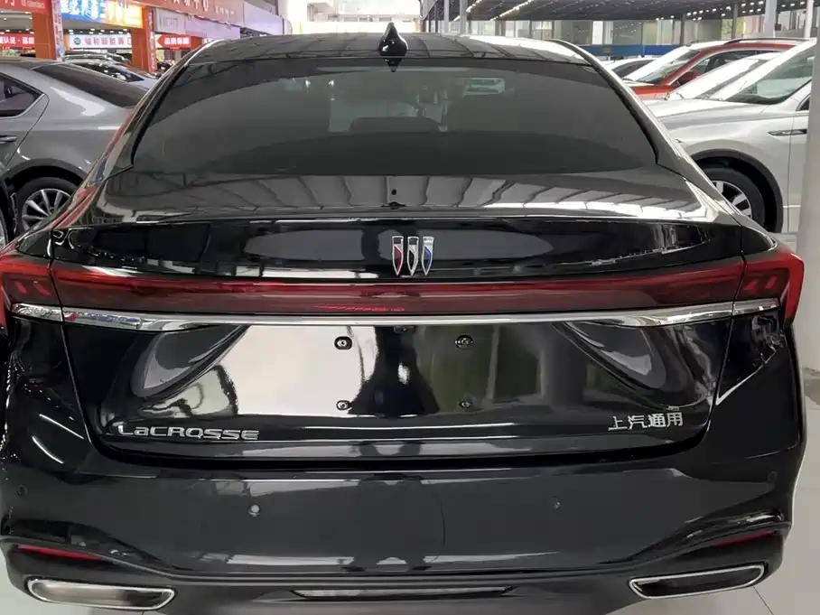 Buick LaCrosse 2025 Model 28T Platinum Edition фото 5