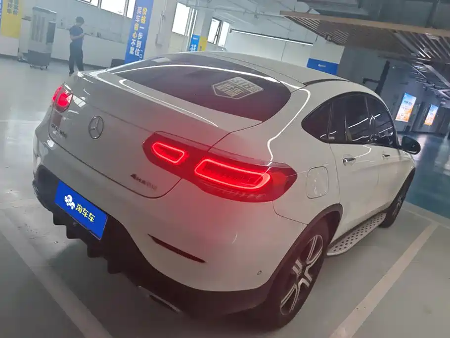 Mercedes-Benz GLC Coupe 2022 2022 GLC 260 4MATIC Coupe SUV