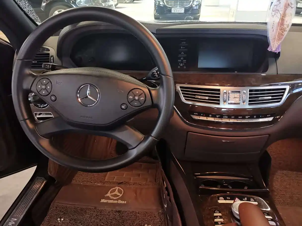 Mercedes-Benz S-Class 2012 S 300 L Premium Grand Edition фото 8